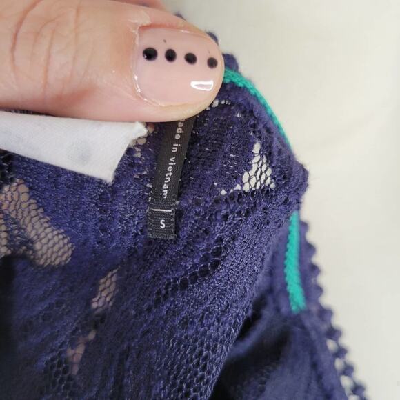 Anthropologie Akemi + Kin Lace Maite Floral Geometric Tunic Top Small - Picture 8 of 8